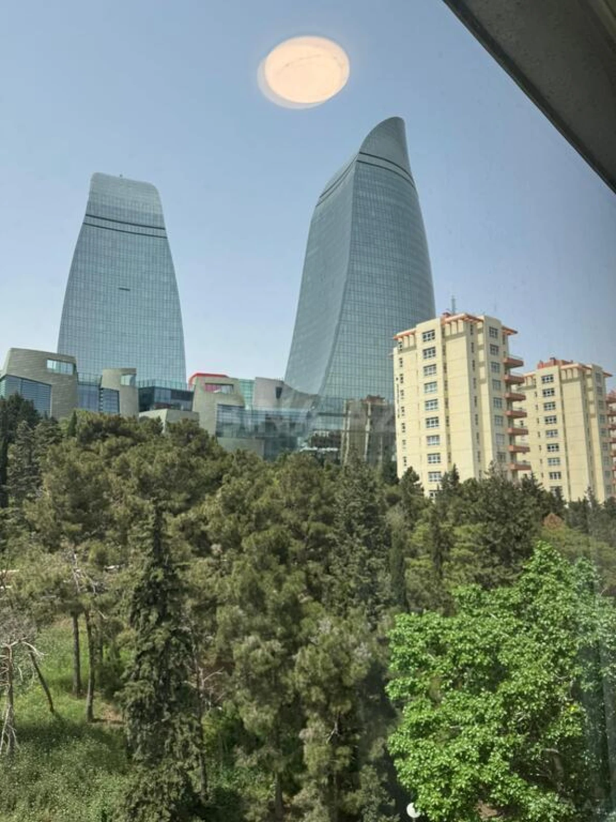 Satılır 4 otaqlı mənzil 115 m²