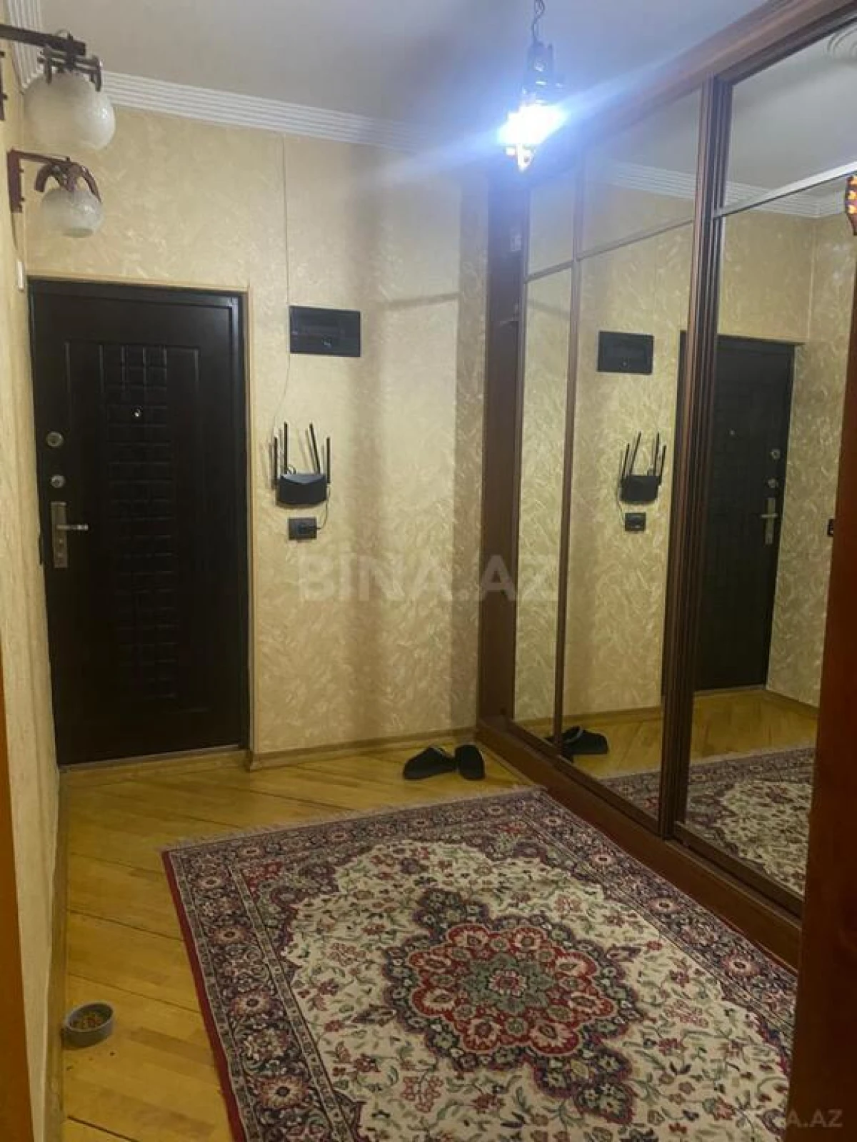 Satılır 4 otaqlı mənzil 100 m²