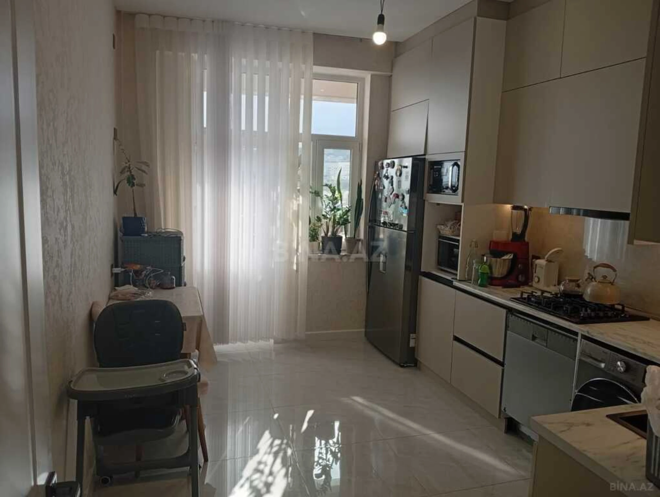 Satılır 2 otaqlı mənzil 90 m²