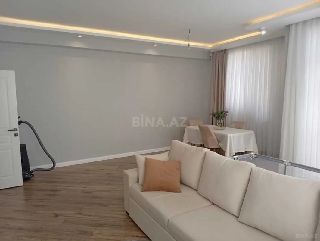 Satılır 2 otaqlı mənzil 90 m²