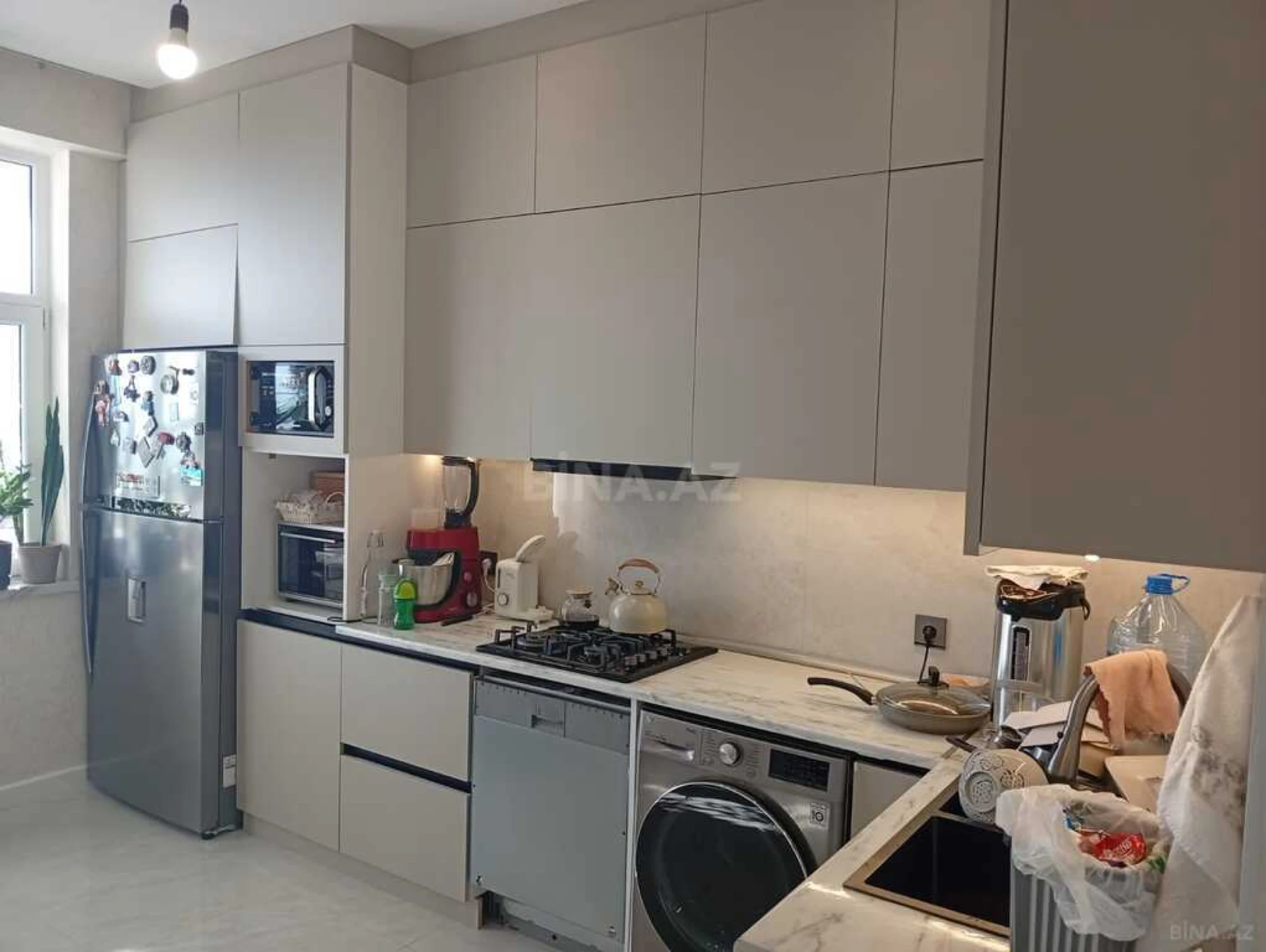 Satılır 2 otaqlı mənzil 90 m²