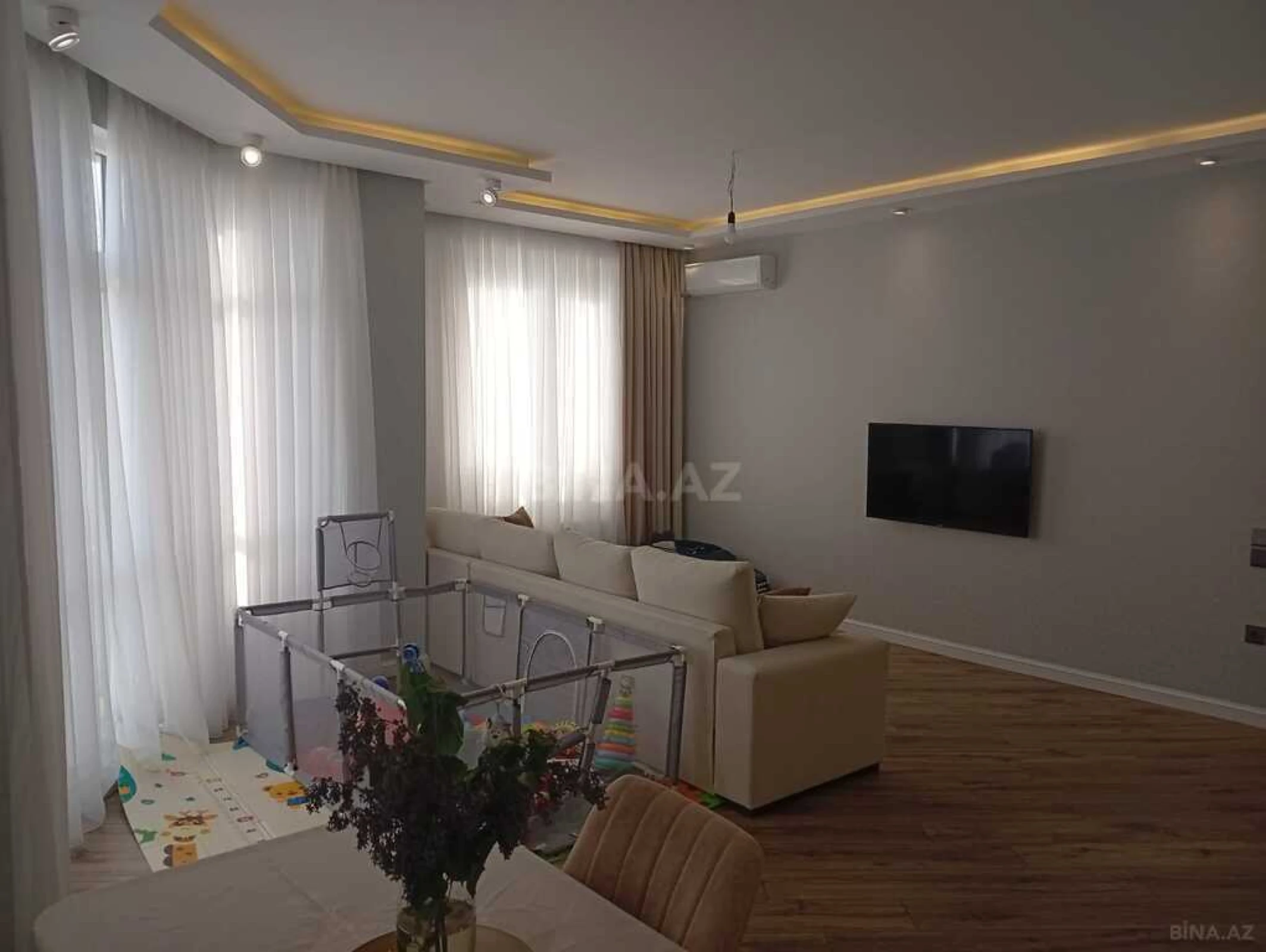 Satılır 2 otaqlı mənzil 90 m²