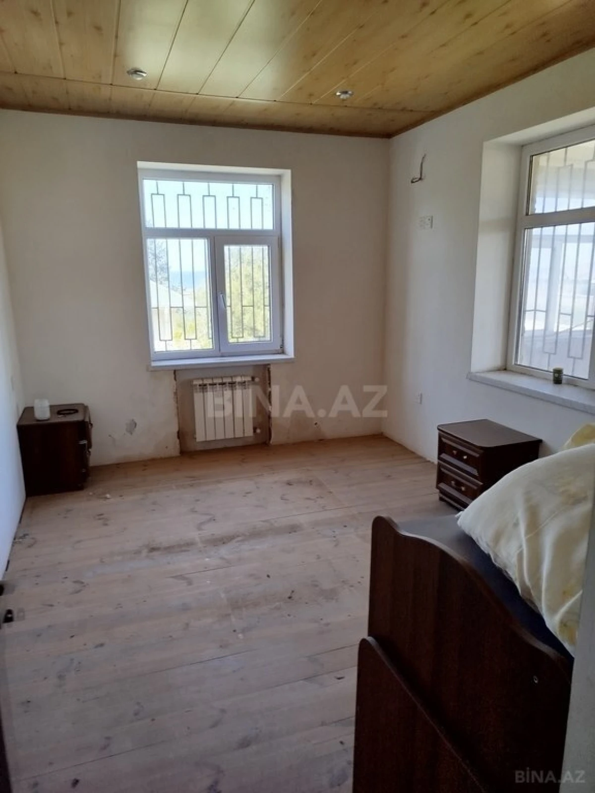 Satılır 8 otaqlı həyət evi 270 m²