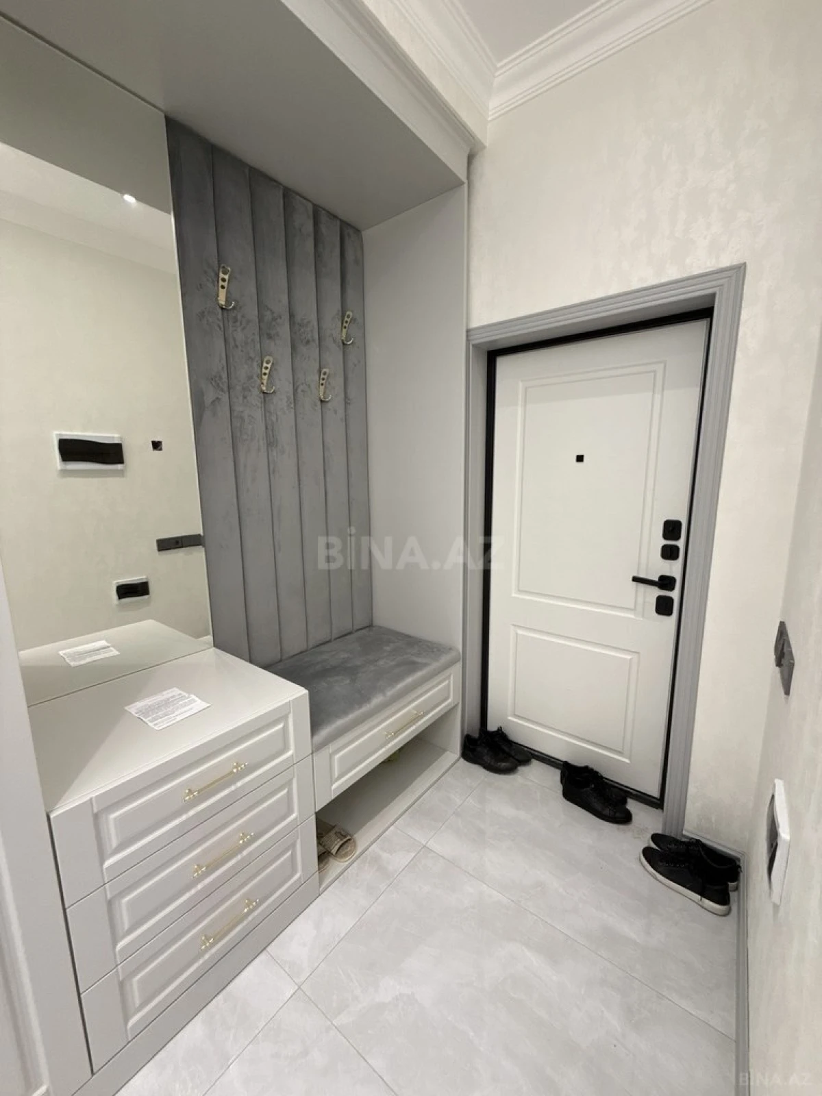 Satılır 3 otaqlı mənzil 143 m²