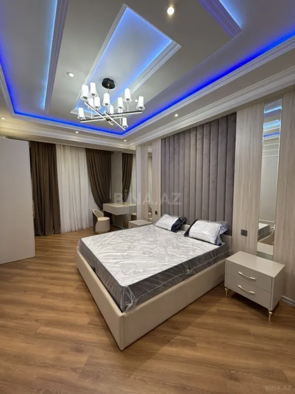 Satılır 3 otaqlı mənzil 143 m²
