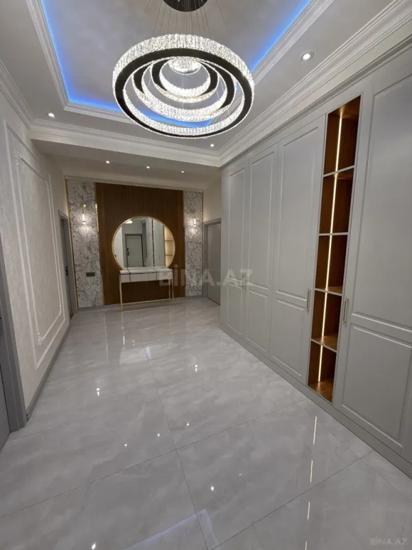 Satılır 3 otaqlı mənzil 143 m²