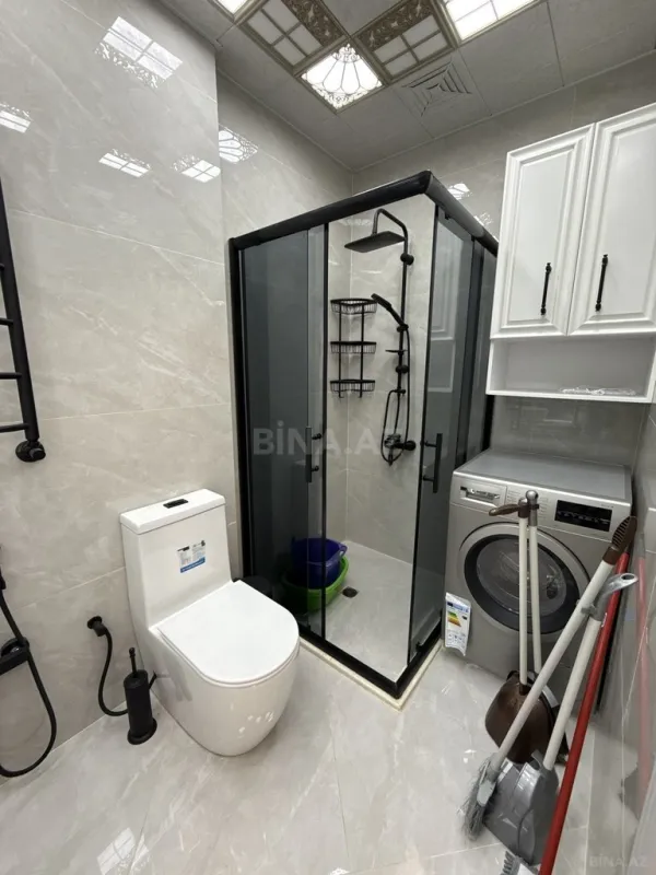 Satılır 3 otaqlı mənzil 143 m²