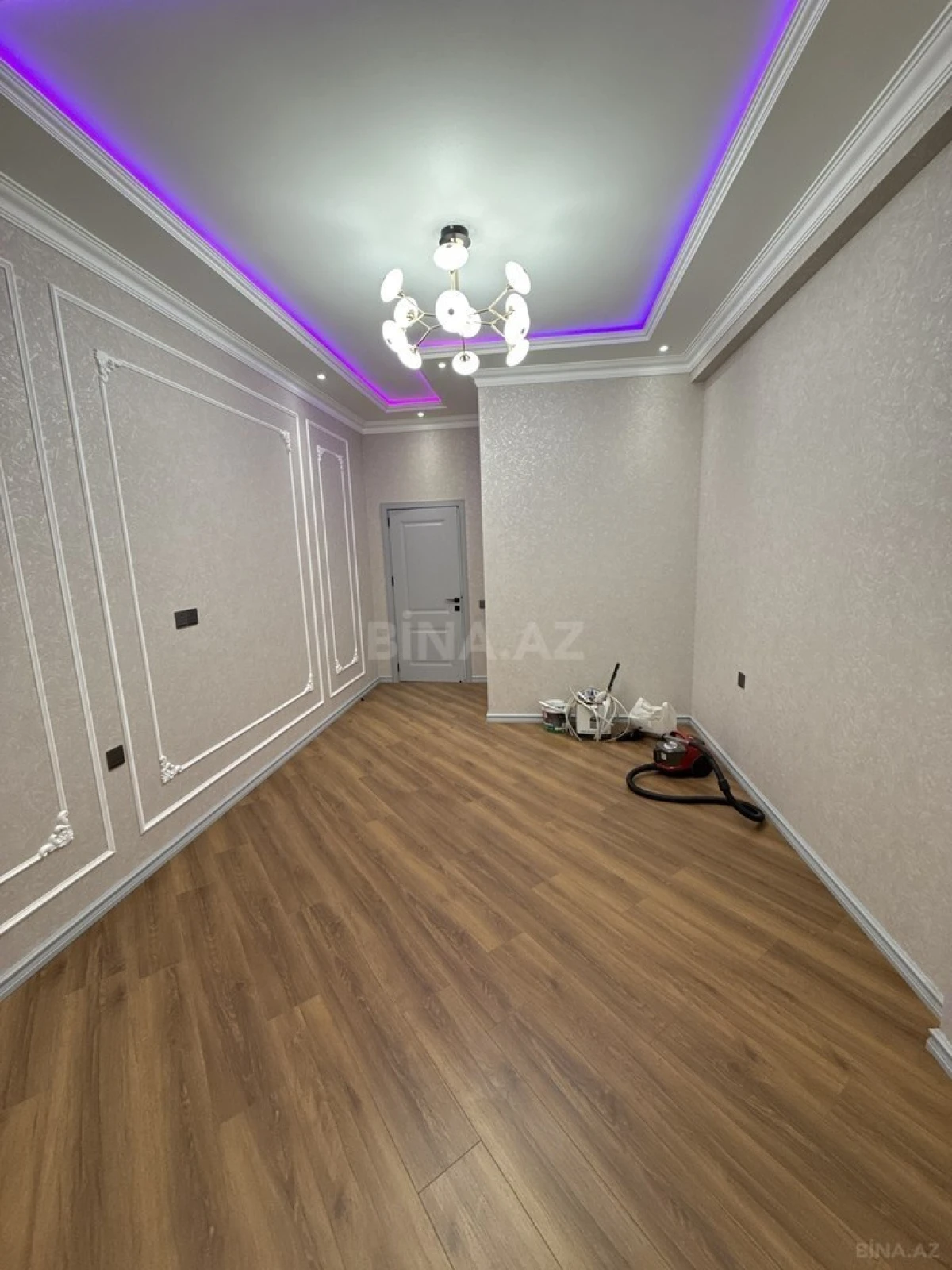 Satılır 3 otaqlı mənzil 143 m²