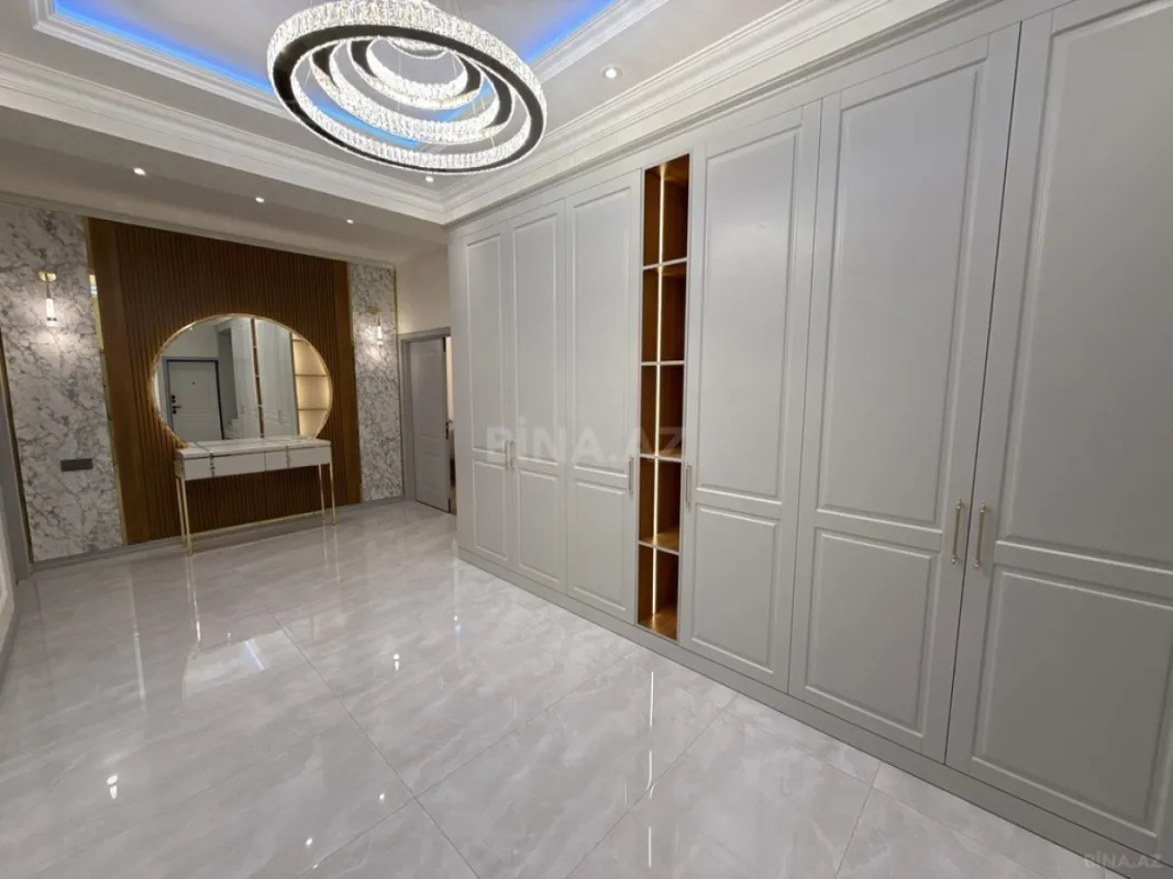 Satılır 3 otaqlı mənzil 143 m²
