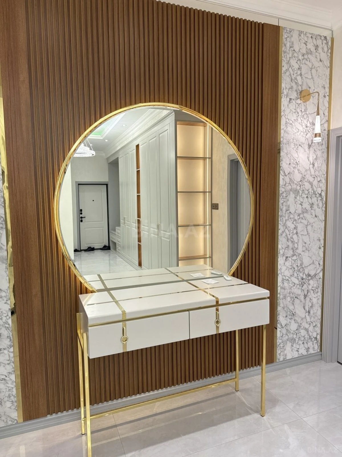 Satılır 3 otaqlı mənzil 143 m²