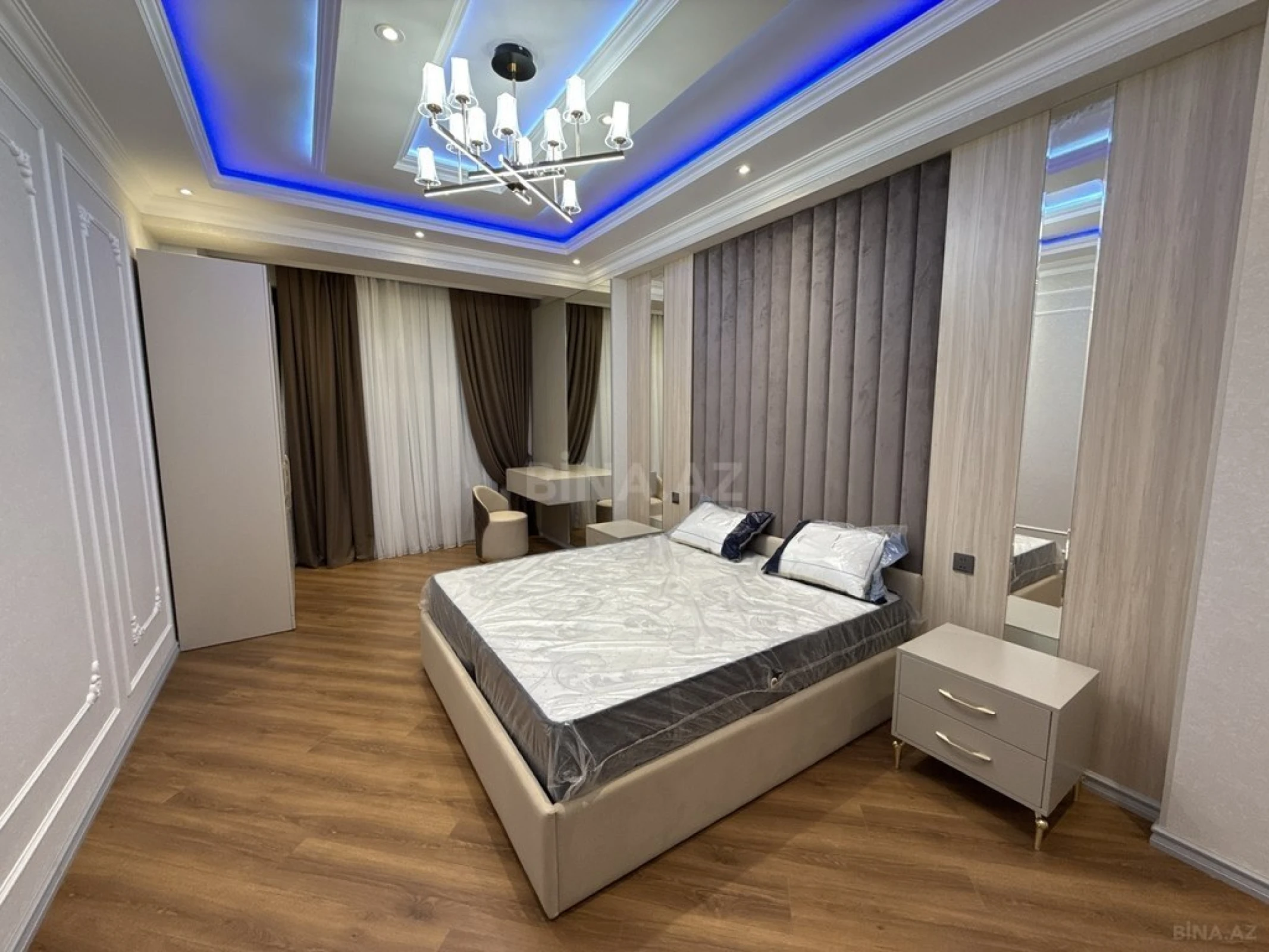 Satılır 3 otaqlı mənzil 143 m²