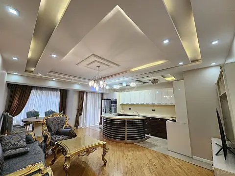 Kirayə verilir 3 otaqlı mənzil 140 m²