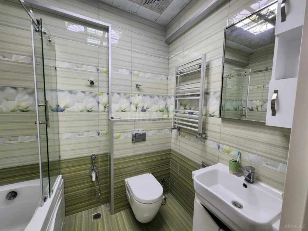 Kirayə verilir 3 otaqlı mənzil 140 m²