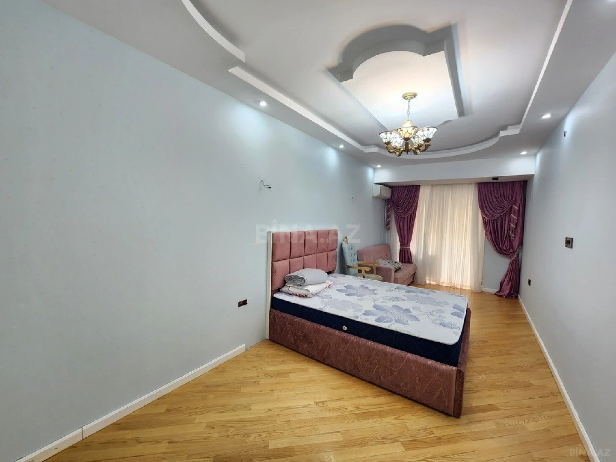 Kirayə verilir 3 otaqlı mənzil 140 m²