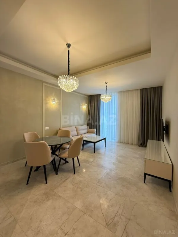 Satılır 2 otaqlı mənzil 76 m²