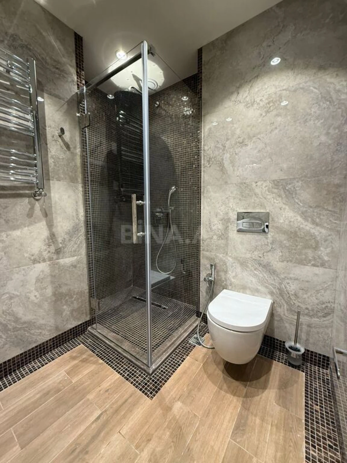 Satılır 2 otaqlı mənzil 76 m²