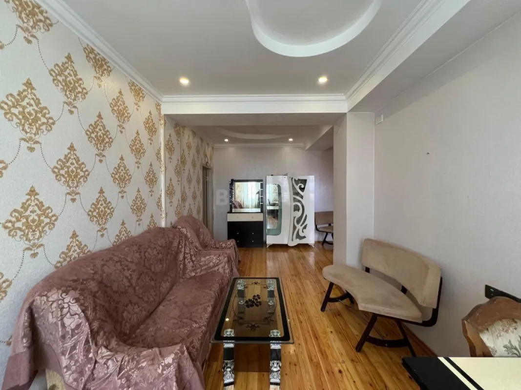 Satılır 3 otaqlı mənzil 73 m²