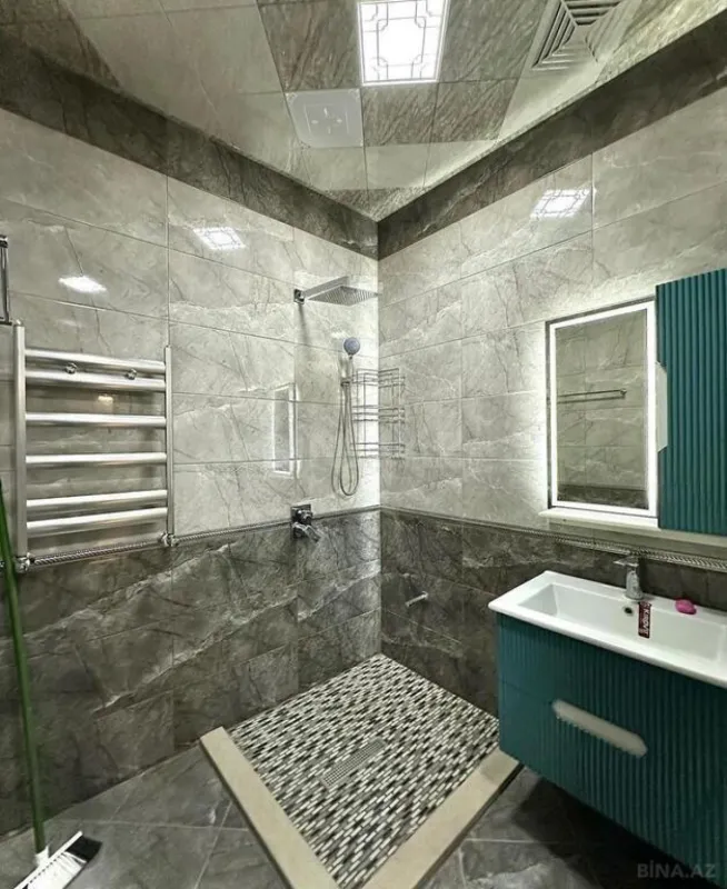 Satılır 2 otaqlı mənzil 90 m²
