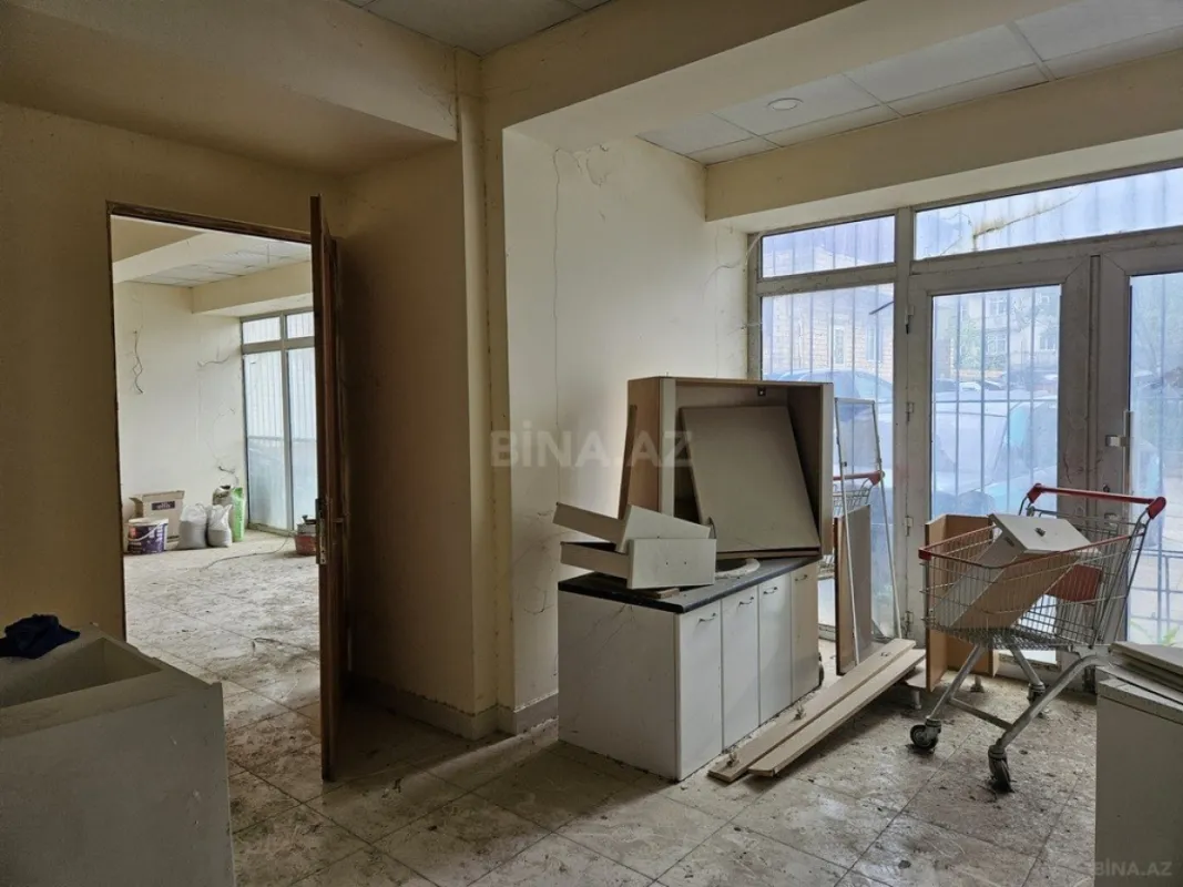 Satılır obyekt 265 m²