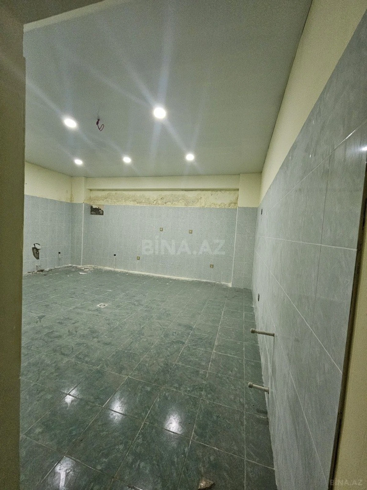 Satılır obyekt 265 m²