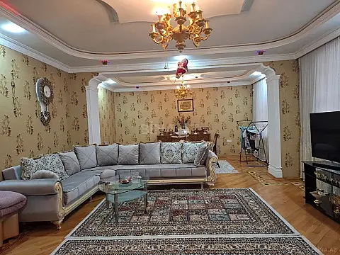 Satılır 3 otaqlı mənzil 137 m² — Bakı 3 otaq 137.00 m²