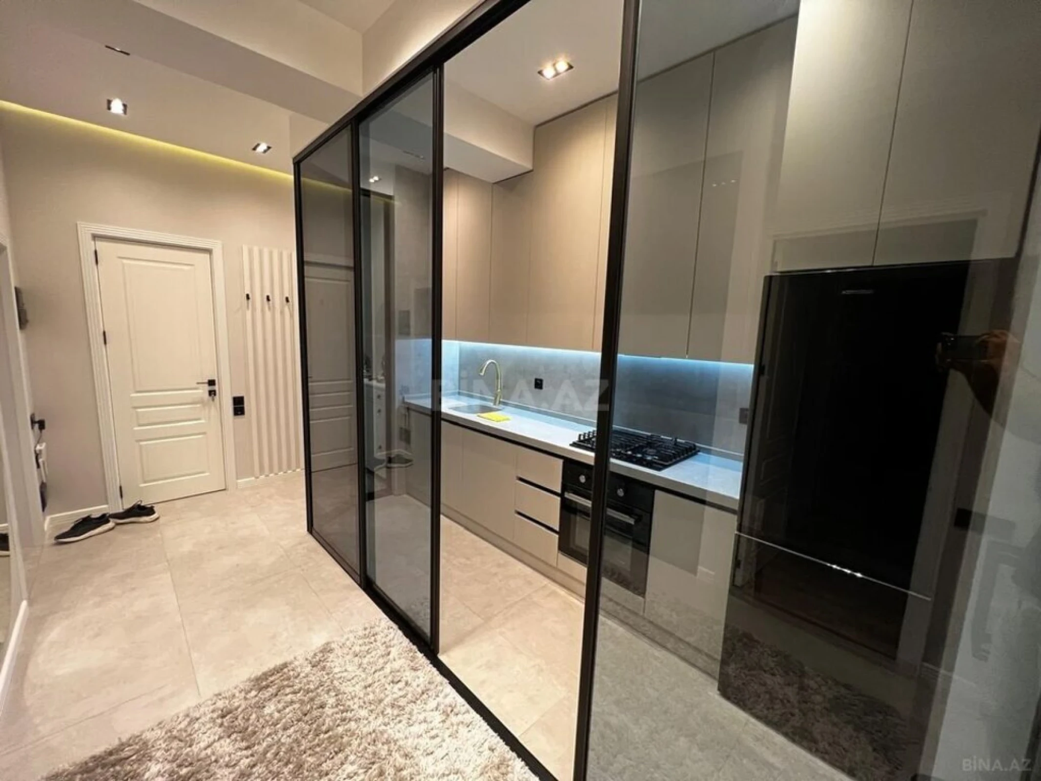 Kirayə verilir 2 otaqlı mənzil 75 m²