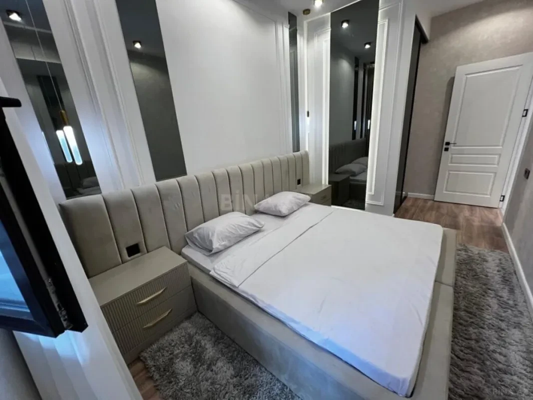 Kirayə verilir 2 otaqlı mənzil 75 m²