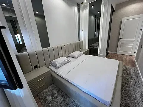 Kirayə verilir 2 otaqlı mənzil 75 m²