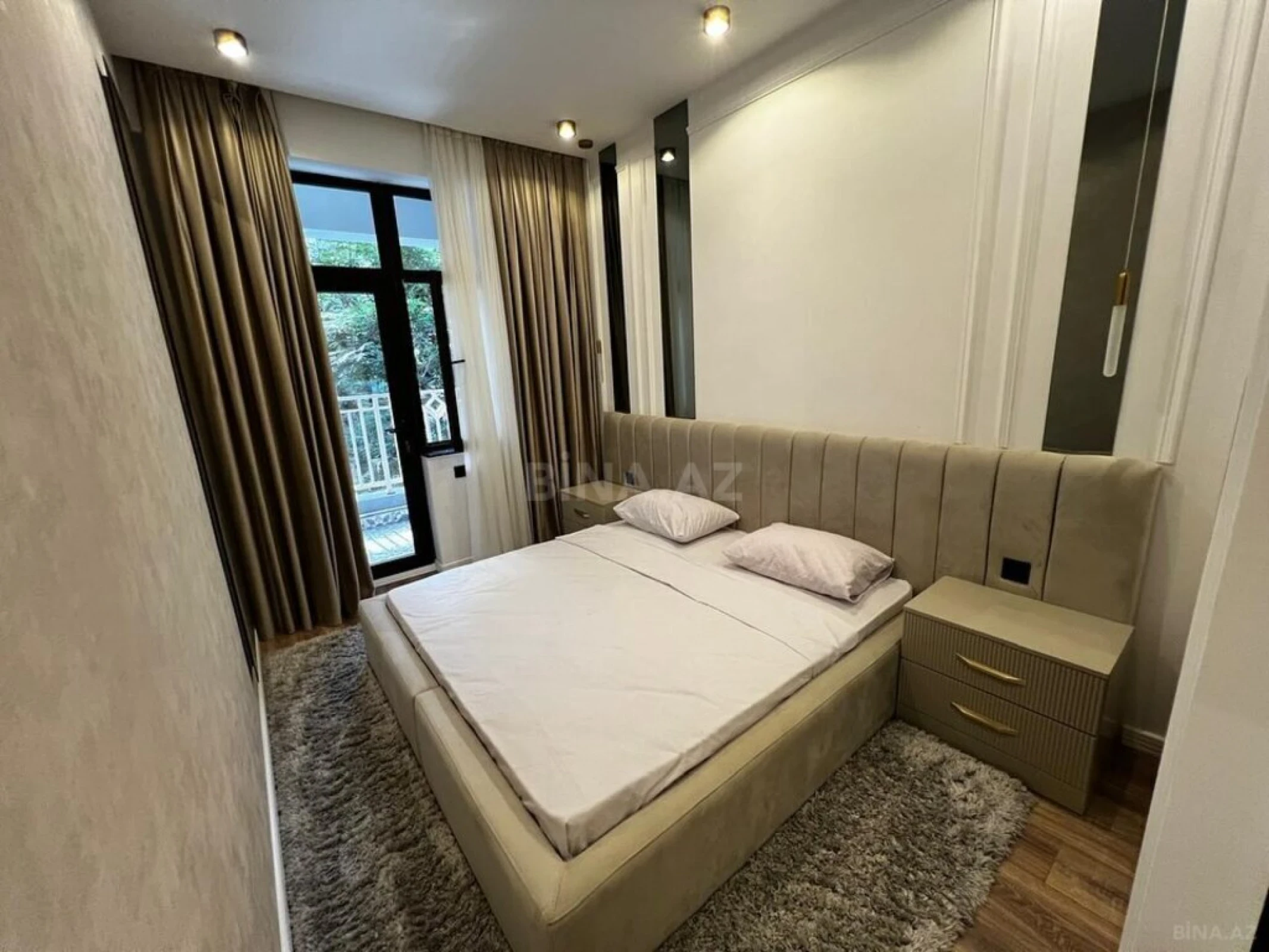 Kirayə verilir 2 otaqlı mənzil 75 m²