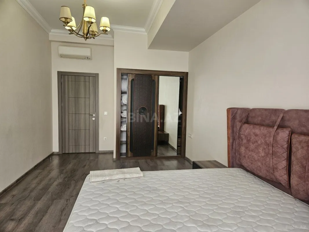 Kirayə verilir 3 otaqlı mənzil 120 m²