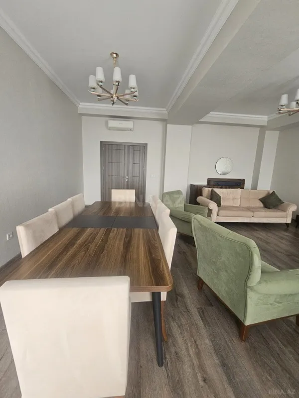 Kirayə verilir 3 otaqlı mənzil 120 m²