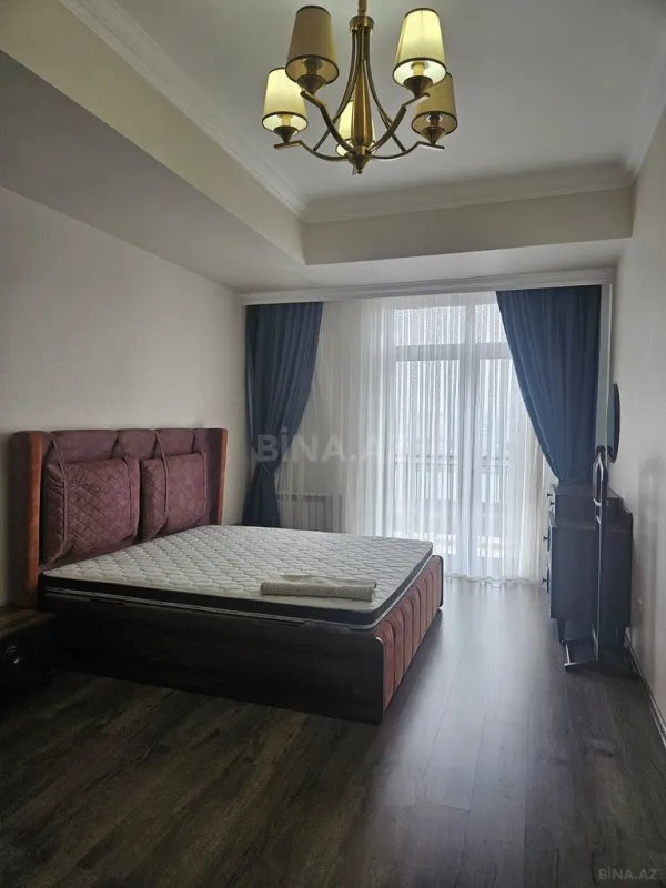 Kirayə verilir 3 otaqlı mənzil 120 m²