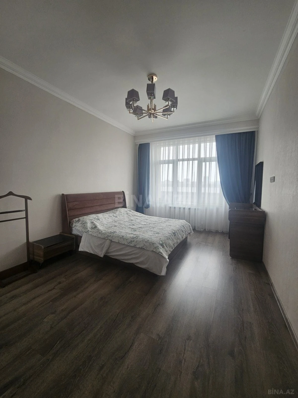 Kirayə verilir 3 otaqlı mənzil 120 m²