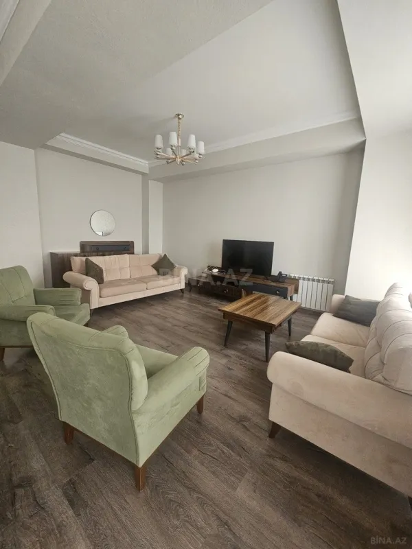 Kirayə verilir 3 otaqlı mənzil 120 m²
