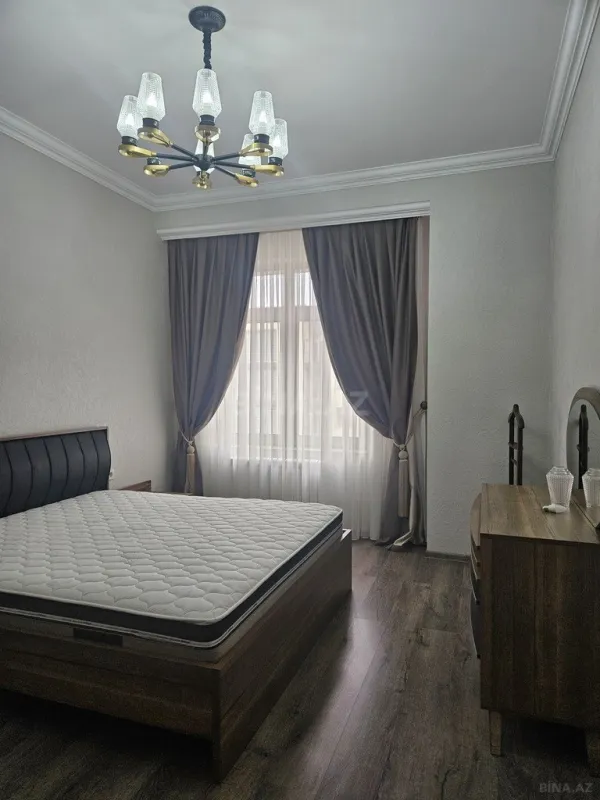 Kirayə verilir 3 otaqlı mənzil 120 m²
