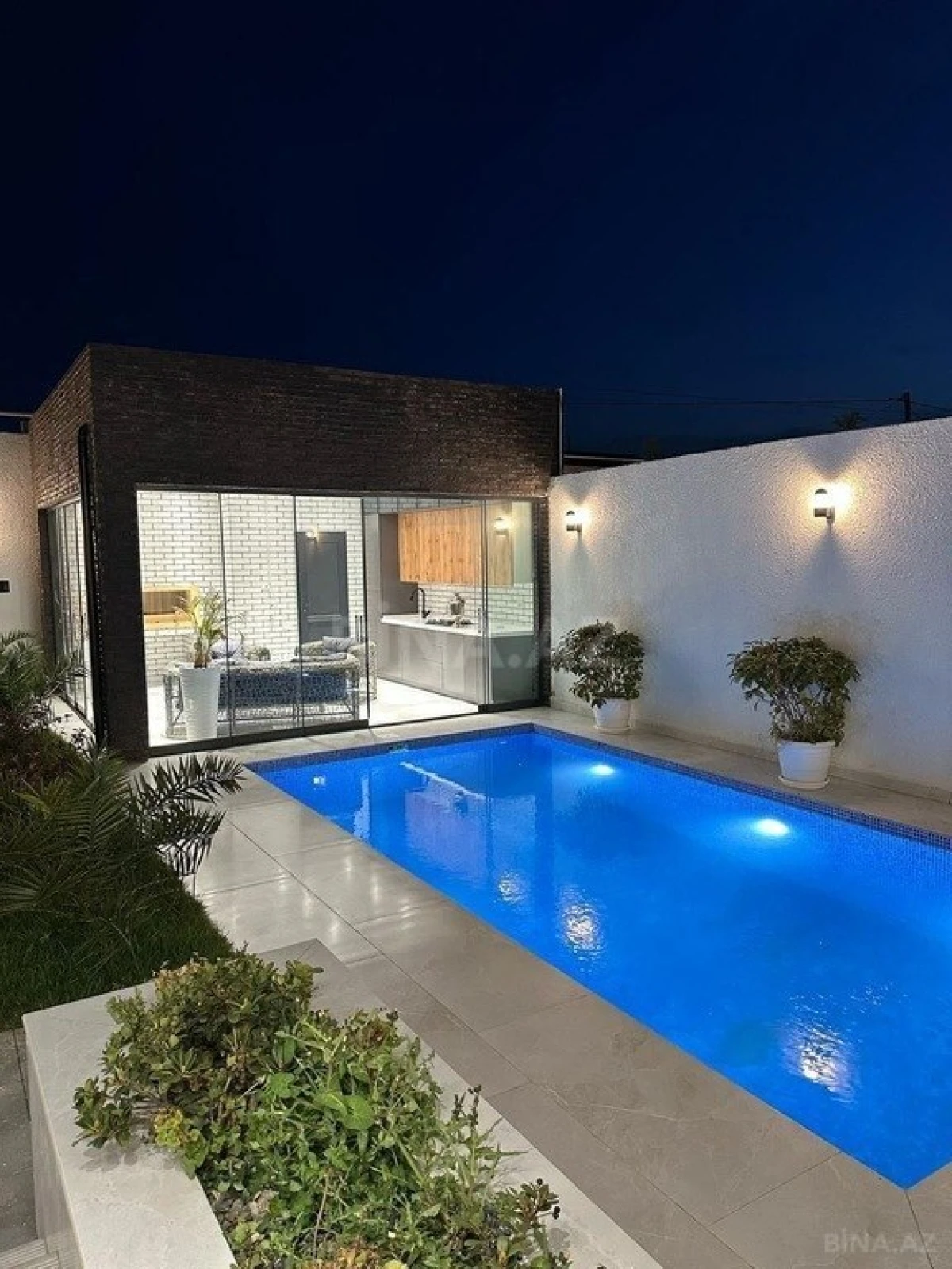 Kirayə verilir 4 otaqlı həyət evi 200 m²