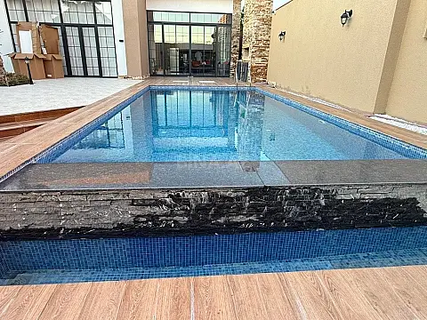 Kirayə verilir 6 otaqlı həyət evi 340 m²