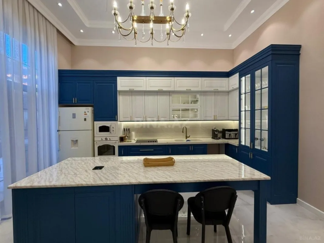 Kirayə verilir 6 otaqlı həyət evi 340 m²