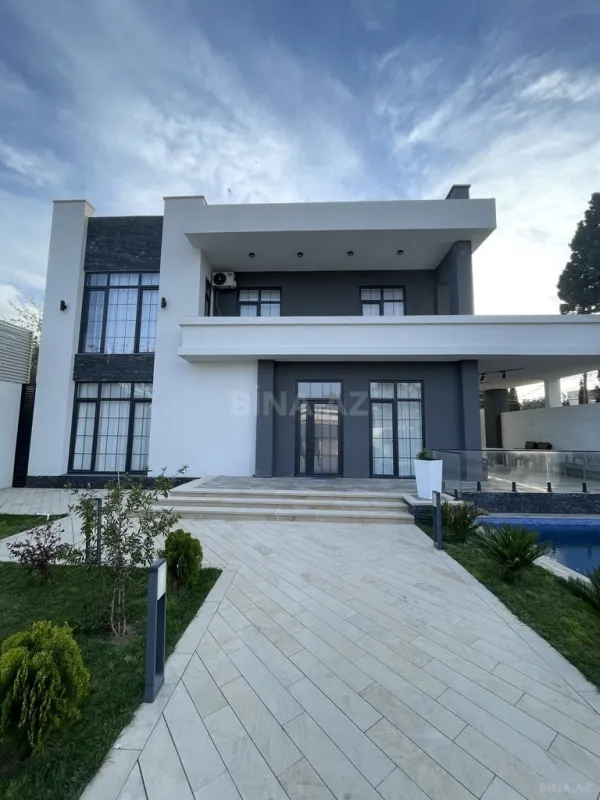 Kirayə verilir 5 otaqlı həyət evi 300 m²