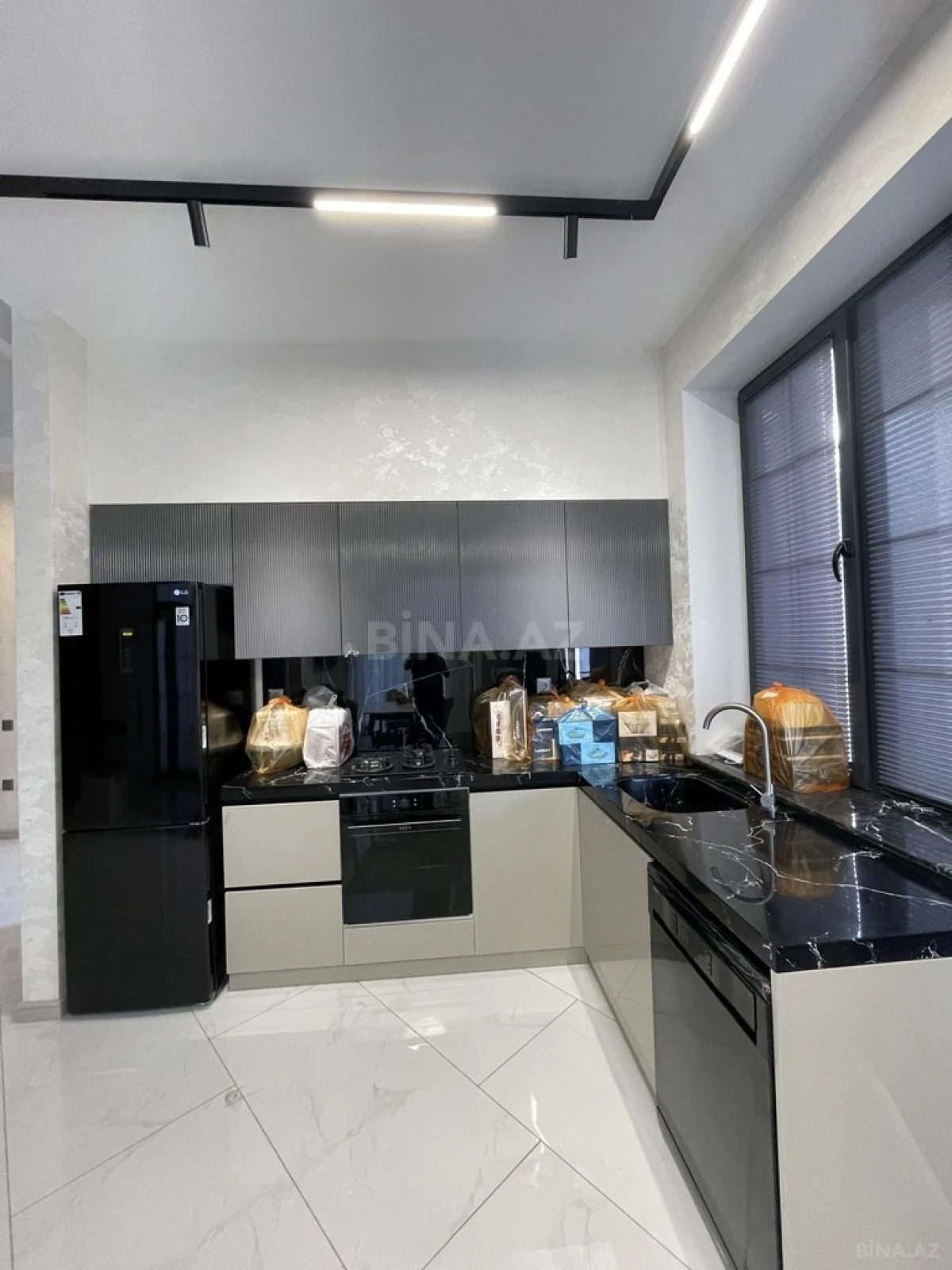 Kirayə verilir 5 otaqlı həyət evi 300 m²