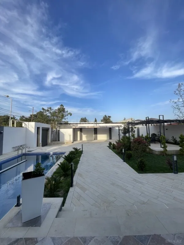 Kirayə verilir 5 otaqlı həyət evi 300 m²