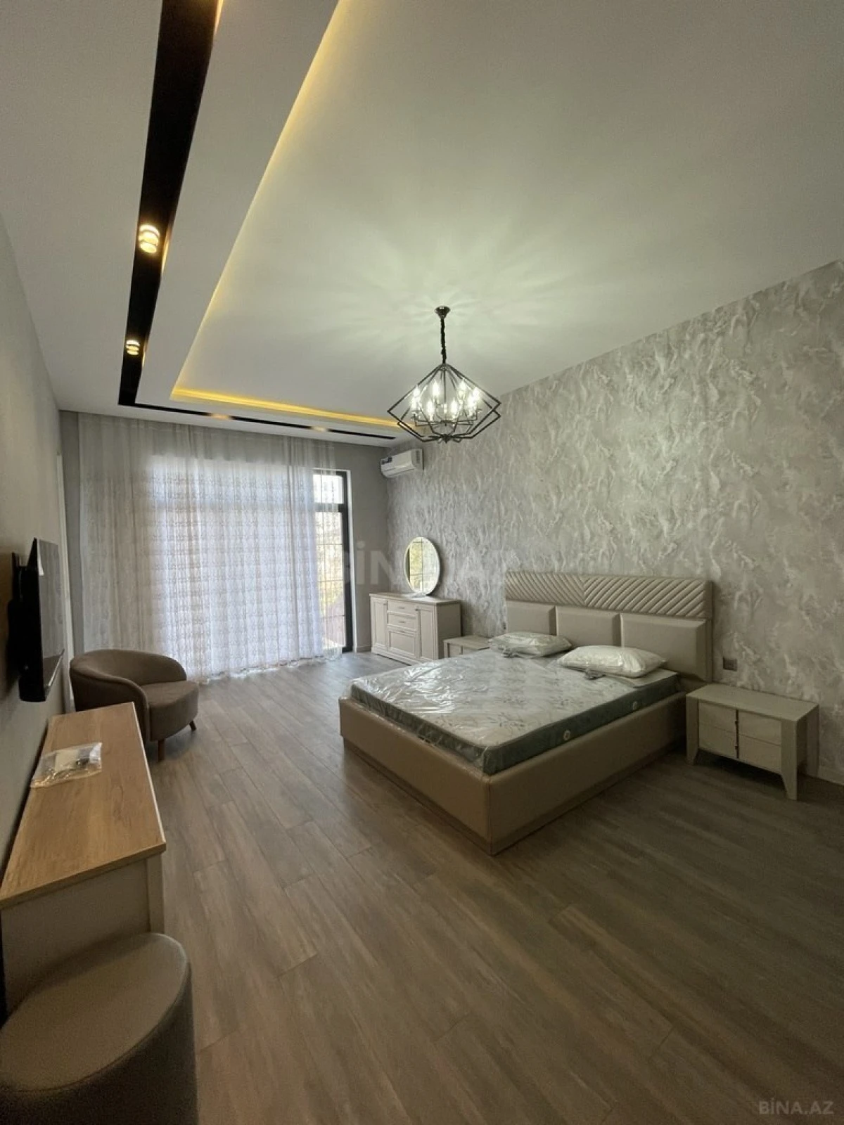 Kirayə verilir 5 otaqlı həyət evi 300 m²