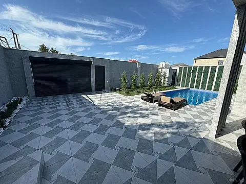 Kirayə verilir 4 otaqlı həyət evi 240 m²