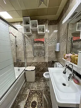 Kirayə verilir 2 otaqlı mənzil 80 m²