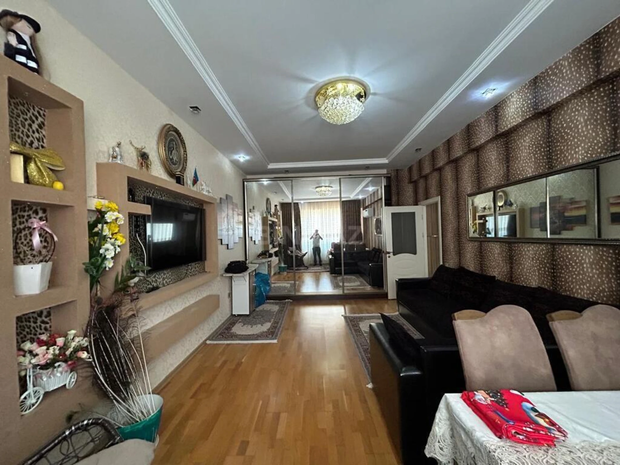 Kirayə verilir 2 otaqlı mənzil 80 m²