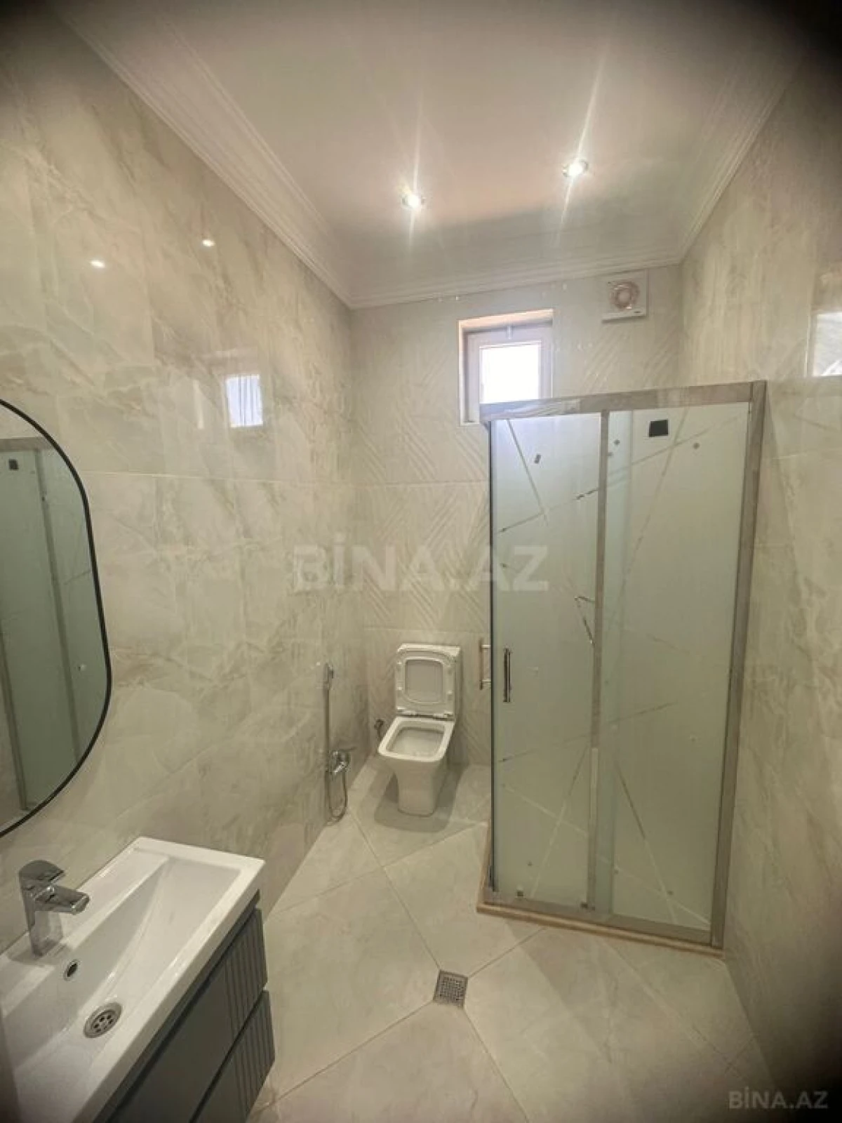 Satılır 4 otaqlı həyət evi 190 m²