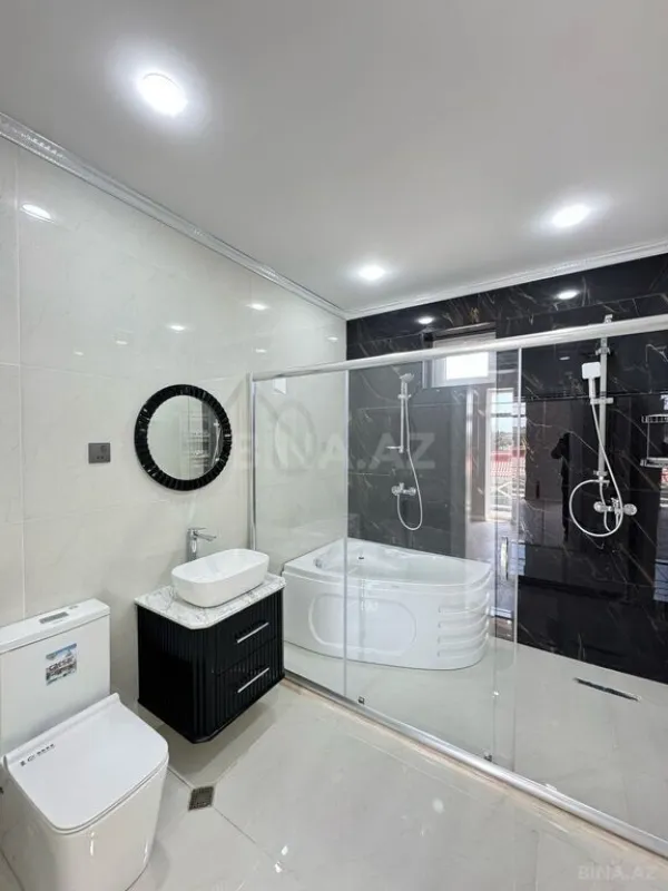 Satılır 5 otaqlı həyət evi 300 m²