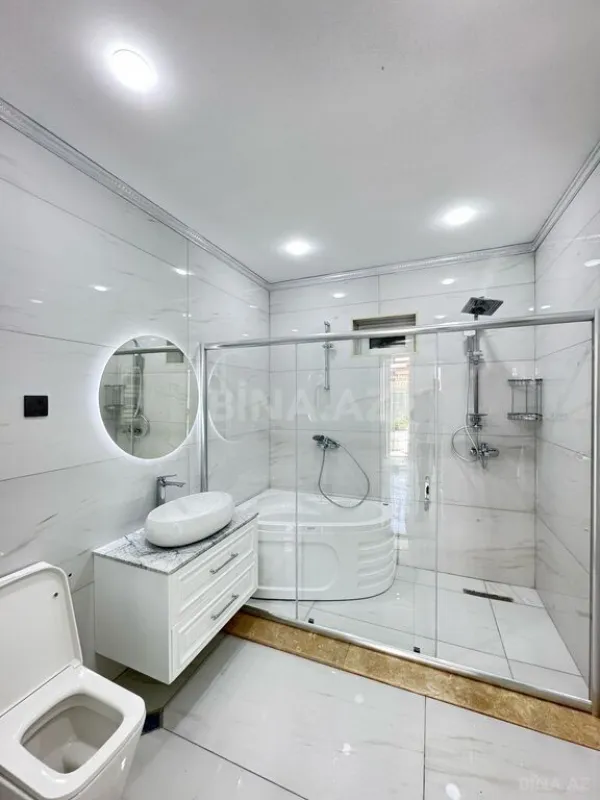 Satılır 5 otaqlı həyət evi 300 m²