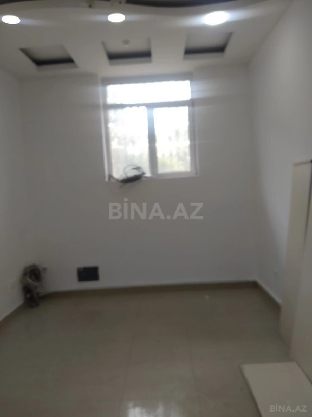 Satılır obyekt 315 m²