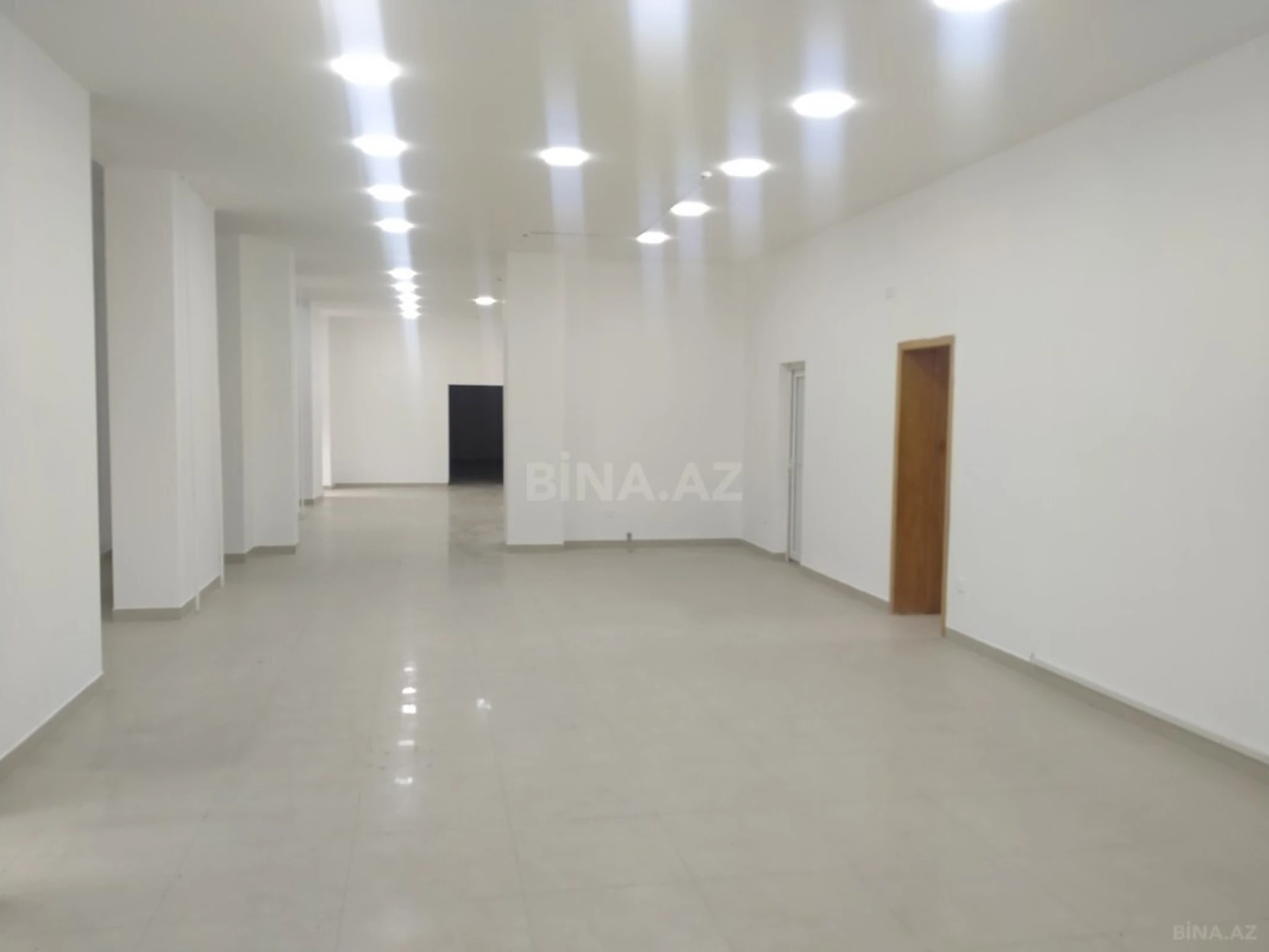 Satılır obyekt 315 m²